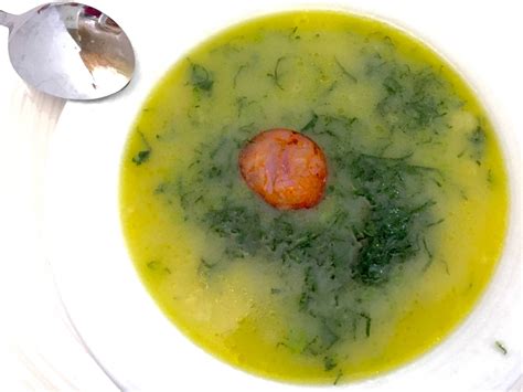  Caldo Verde: Un concentrato di gusto rustico e freschezza erbacea!